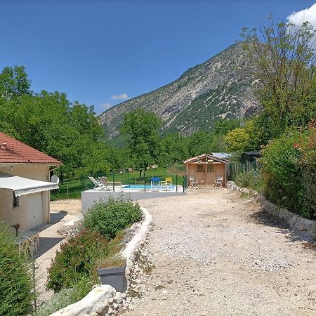 Villa La maison dans les noyers à Sainte-Eulalie-en-Royans Extérieur photo