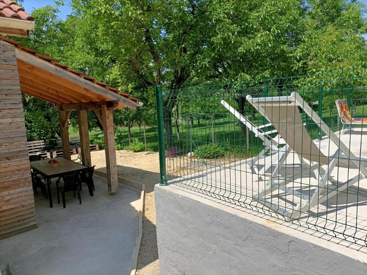 Villa La maison dans les noyers à Sainte-Eulalie-en-Royans Extérieur photo